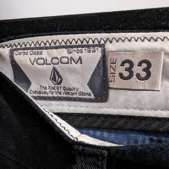 VOLCOM | Mens black chino pants, relaxed fit, size 33 - Picture 3 of 4